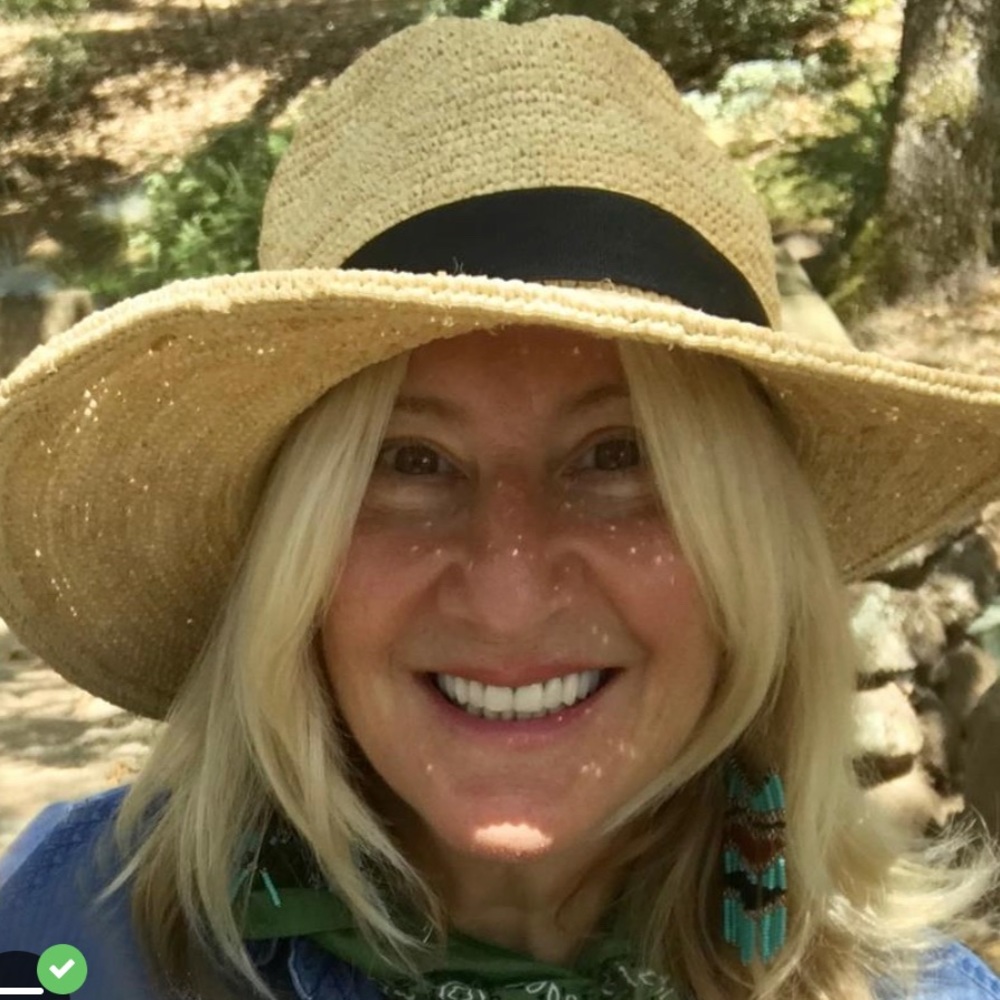 Meet your Posher, Lisa